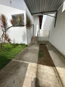 Casa com 3 Quartos para alugar, 80m² no Residencial Estoril, Taubaté
