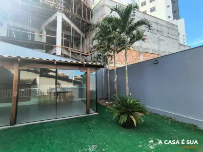 Casa com 4 Quartos para alugar, 360m² no Cabral, Contagem