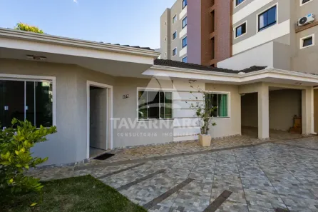 Casa com 4 Quartos à venda, 250m² no Estrela, Ponta Grossa