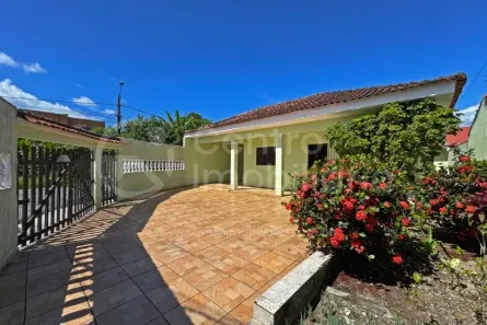 Casa com 3 Quartos à venda, 80m² no Belmira Novaes, Peruíbe
