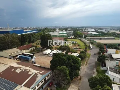 Galpão/Depósito/Armazém para alugar, 12m² no Distrito Industrial, Uberlândia