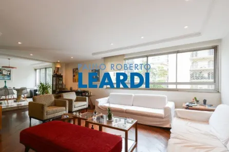 Apartamento com 3 Quartos à venda, 210m² no Santa Cecília, São Paulo