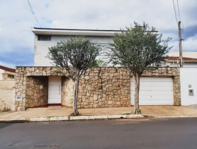Casa com 4 Quartos à venda, 387m² no Vila Sedenho, Araraquara