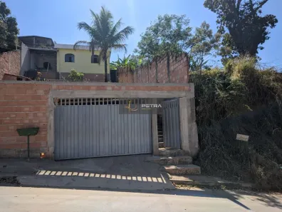 Casa com 2 Quartos à venda, 360m² no Icaivera, Betim
