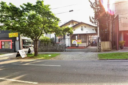 Casa com 9 Quartos à venda, 271m² no Mercês, Curitiba