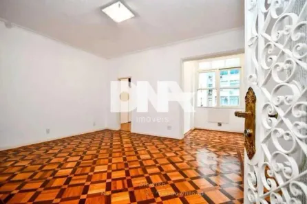 Apartamento com 2 Quartos à venda, 93m² no Leme, Rio de Janeiro