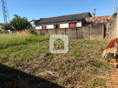 Lote/Terreno à venda, 300m² no Lagoinha, Uberlândia