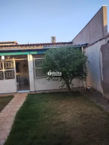 Casa com 3 Quartos à venda, 117m² no Dona Zulmira, Uberlândia