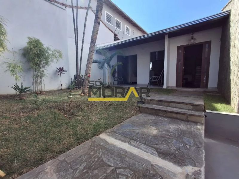 Casa com 4 quartos — Palmares, Belo Horizonte