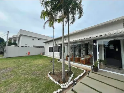 Casa de Condomínio com 3 Quartos para alugar, 130m² no Nova São Pedro, São Pedro da Aldeia