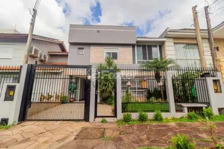 Casa de Condomínio com 4 Quartos à venda, 200m² no Mário Quintana, Porto Alegre