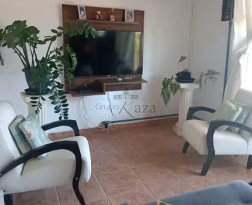 Fazenda/Sítio com 4 Quartos à venda, 200m² no Chácaras Santa Maria, Jacareí