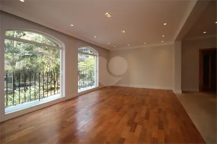 Apartamento com 3 Quartos à venda, 230m² no Jardim Europa, São Paulo
