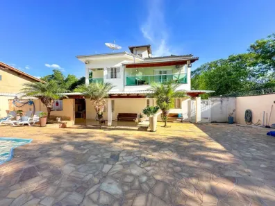 Casa com 3 Quartos à venda, 900m² no centro, Socorro