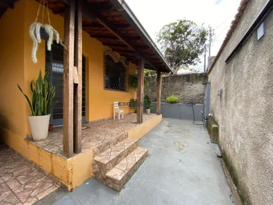 Casa com 3 Quartos à venda, 360000m² no Riacho das Pedras, Contagem