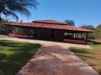 Fazenda/Sítio com 4 Quartos à venda, 5000m² no Chácaras Eldorado, Uberlândia