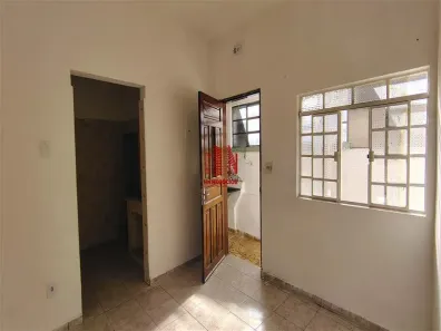 Casa com 1 Quarto para alugar, 50m² no Vila Romero, São Paulo