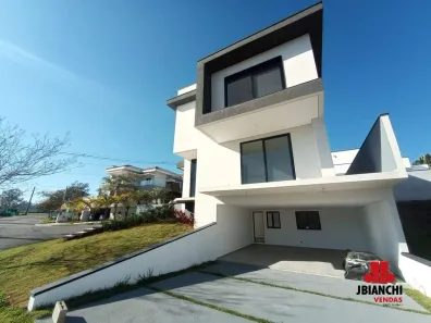 Sobrado com 4 Quartos à venda, 342m² no Residencial Granja Anita, Mogi das Cruzes