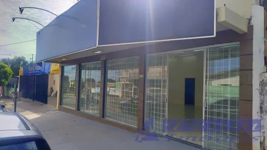 Sala Comercial para alugar, 110m² no Vila Santa Izabel, Maringá