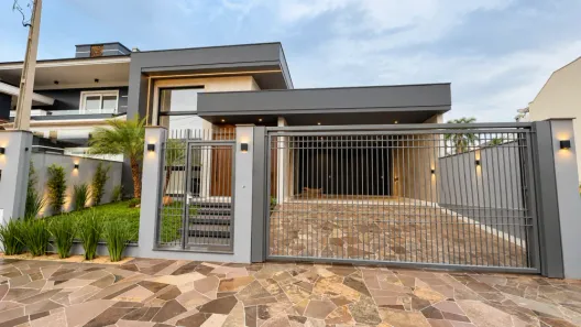 Sobrado com 3 Quartos à venda, 214m² no Marechal Rondon, Canoas