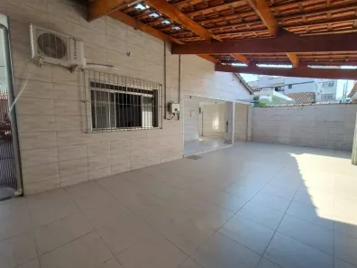 Casa com 5 Quartos à venda, 320m² no Tupi, Praia Grande