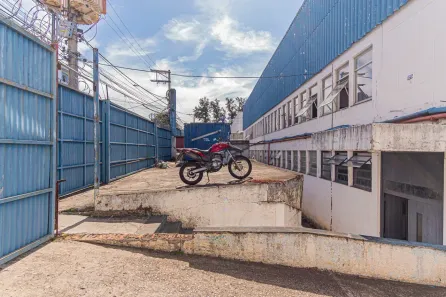 Galpão/Depósito/Armazém para alugar, 2000m² no Capela do Socorro, São Paulo