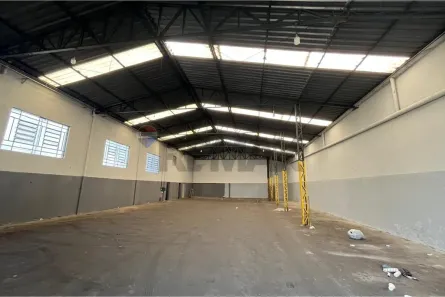 Galpão/Depósito/Armazém com 3 Quartos para alugar, 540m² no Parque Uirapuru, Guarulhos