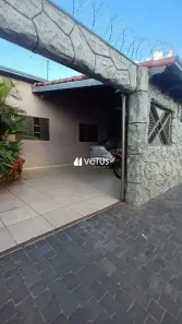 Casa com 3 Quartos à venda, 180m² no Jardim das Palmeiras, Uberlândia