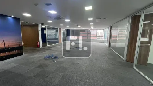 Sala Comercial à venda, 275m² no Vila Olímpia, São Paulo