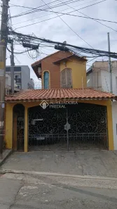 Sobrado com 3 Quartos à venda, 180m² no Vila Scarpelli, Santo André