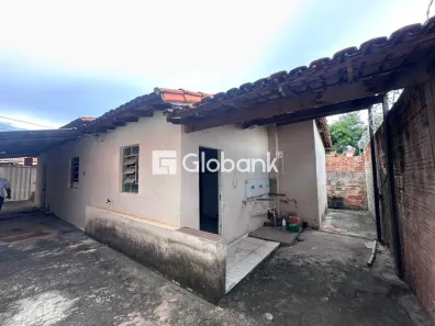 Casa com 3 Quartos à venda, 70m² no Monte Carmelo, Montes Claros
