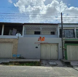 Casa com 3 Quartos à venda, 160m² no Parangaba, Fortaleza