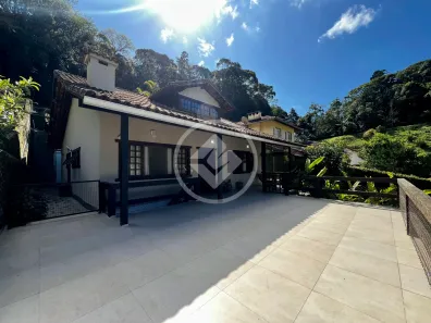 Casa de Condomínio com 4 Quartos à venda, 234m² no Carlos Guinle, Teresópolis