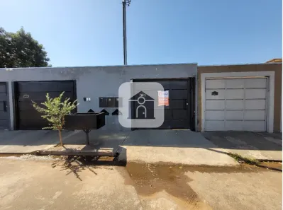 Casa com 2 Quartos para alugar, 52m² no Shopping Park, Uberlândia