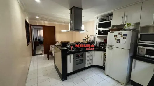 Sobrado com 4 Quartos à venda, 244m² no Parque Fongaro, São Paulo
