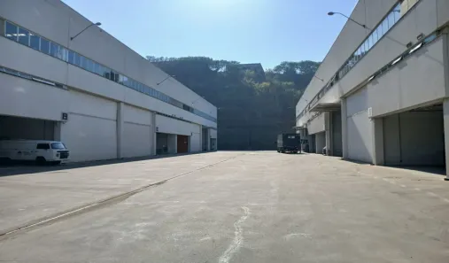 Galpão/Depósito/Armazém para alugar, 1100m² no Jardim Alvorada, Jandira