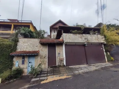 Casa com 7 Quartos à venda, 457m² no Braunes, Nova Friburgo