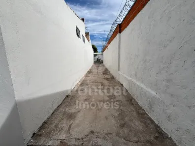 Casa com 4 Quartos para alugar, 95m² no Jaraguá, Uberlândia