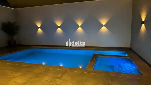 Casa com 3 Quartos à venda, 210m² no Bosque dos Buritis, Uberlândia