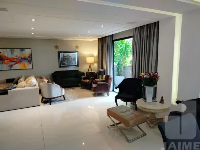 Apartamento com 3 Quartos para alugar, 210m² no Santa Cecília, São Paulo