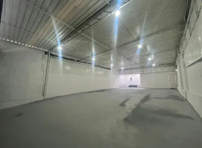 Galpão/Depósito/Armazém com 6 Quartos para alugar, 180m² no Jardim Esmeralda, São Paulo