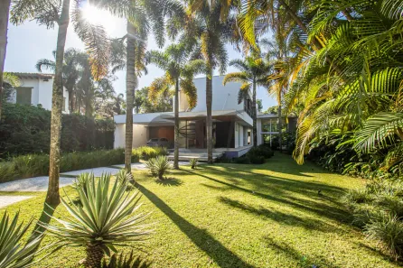 Casa com 5 Quartos à venda, 900m² no Jardim dos Estados, São Paulo