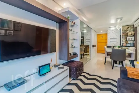 Apartamento com 2 Quartos à venda, 69m² no Passo da Areia, Porto Alegre