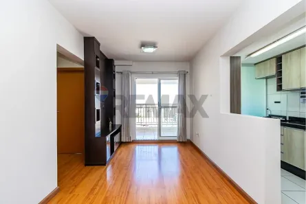 Apartamento com 2 Quartos para alugar, 61m² no Capão Raso, Curitiba