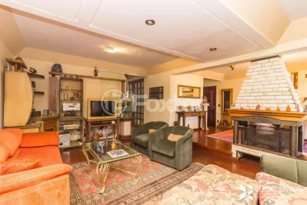 Casa com 4 Quartos à venda, 550m² no Jardim São Pedro, Porto Alegre
