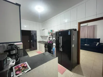 Casa com 3 Quartos à venda, 94m² no Califórnia, Londrina
