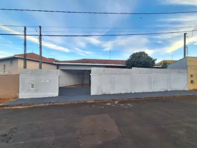 Casa com 2 Quartos para alugar, 149m² no Jardim do Carmo, Araraquara