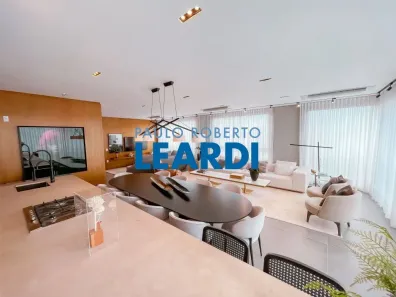 Apartamento com 3 Quartos à venda, 191m² no Vila Nova Conceição, São Paulo