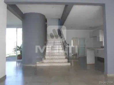 Casa de Condomínio com 3 Quartos para alugar, 266m² no Nova Uberlândia, Uberlândia
