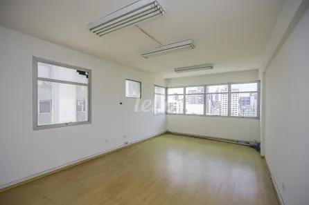 Sala Comercial para alugar, 50m² no Liberdade, São Paulo